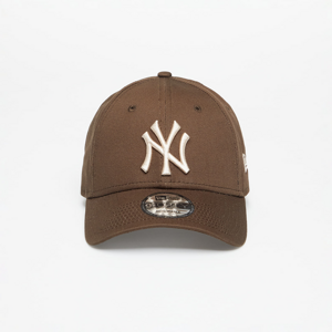 New Era New York Yankees League Essential 9Forty Adjustable Cap Brown